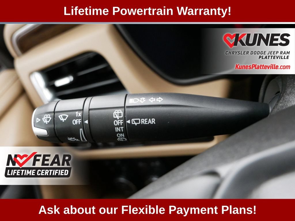 Used 2023 Chevrolet Suburban Premier AWD/4WD image 33