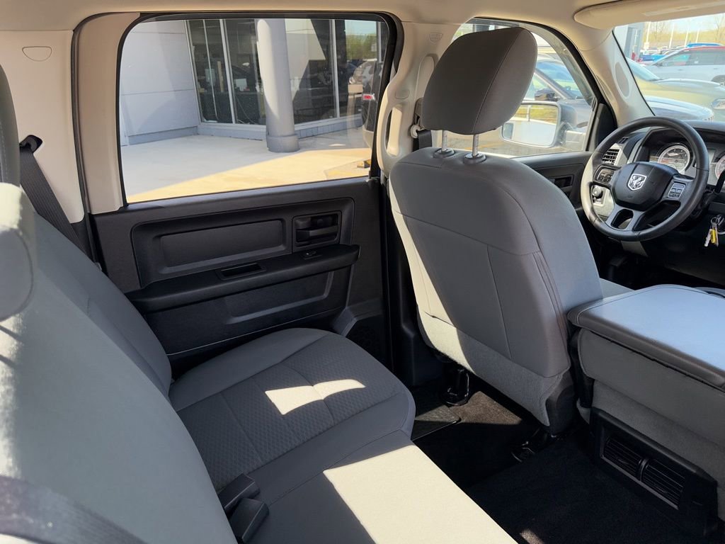 Used 2016 RAM 1500 ST w/ SXT Appearance Group image 35