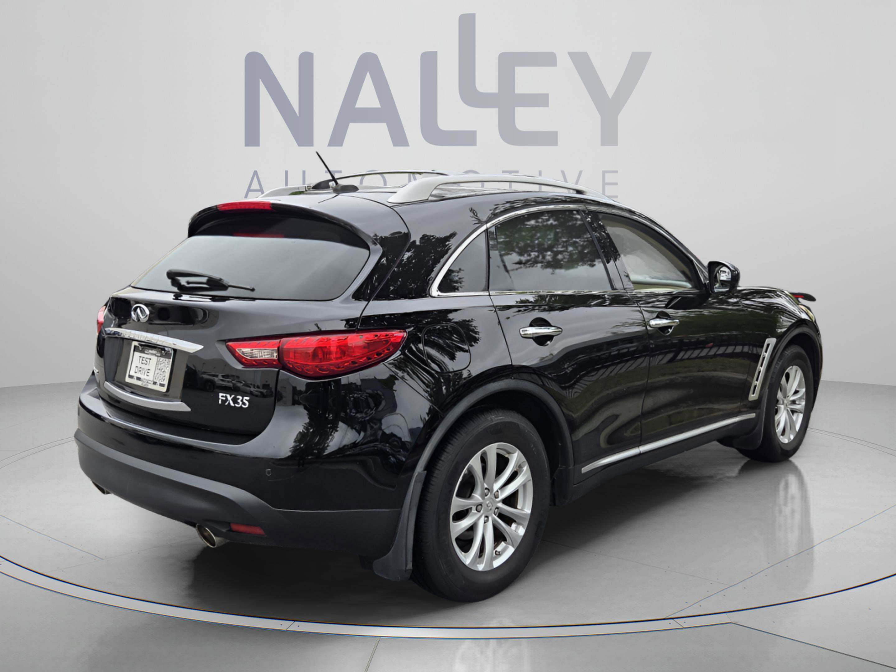 Used 2010 INFINITI FX35 2WD w/ Navigation Pkg image 4