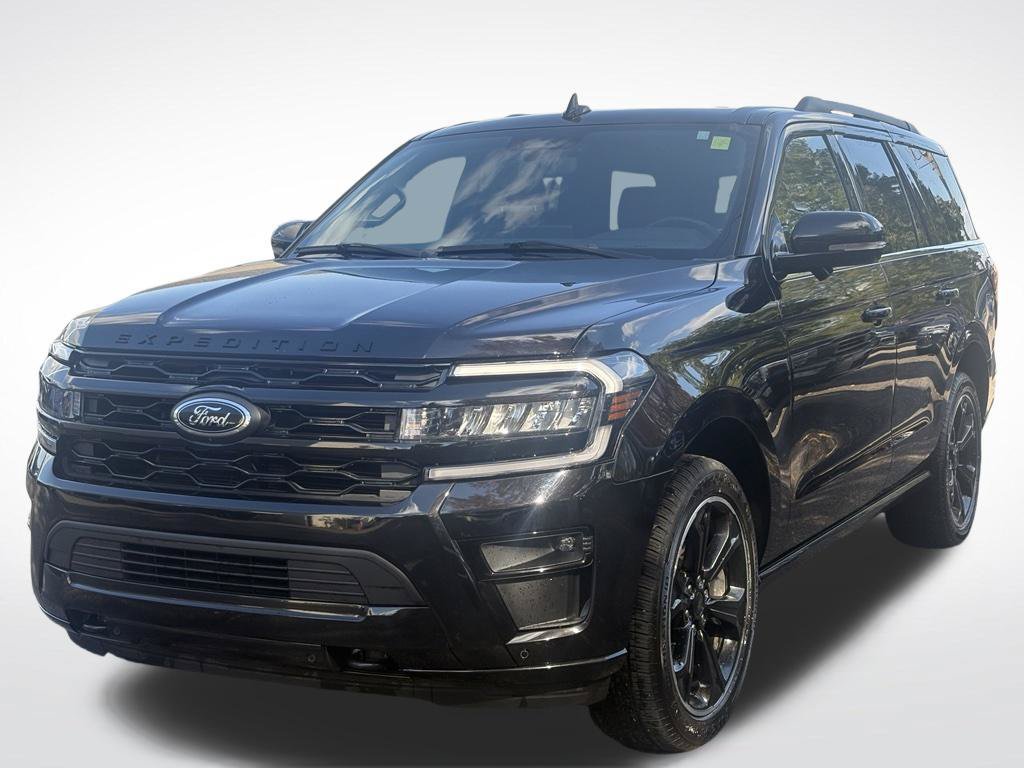 Used 2024 Ford Expedition Limited AWD/4WD image 2