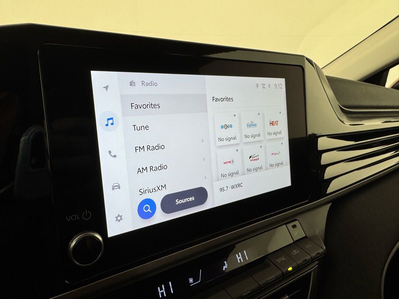 Used 2025 Toyota Camry LE image 14