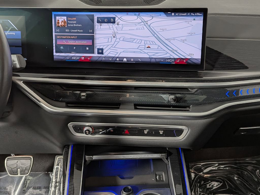 Used 2024 BMW X7 xDrive40i w/ Executive Package image 40