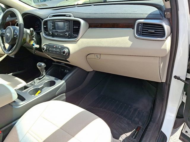 Used 2016 Kia Sorento AWD image 41