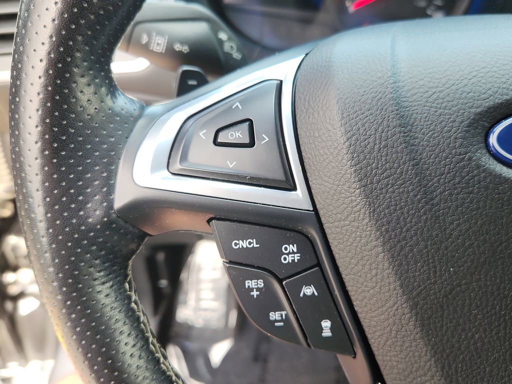 Used 2022 Ford Edge ST AWD/4WD image 23