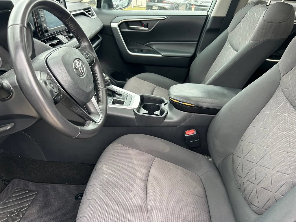 Used 2019 Toyota RAV4 XLE w/ Convenience Package AWD/4WD image 11