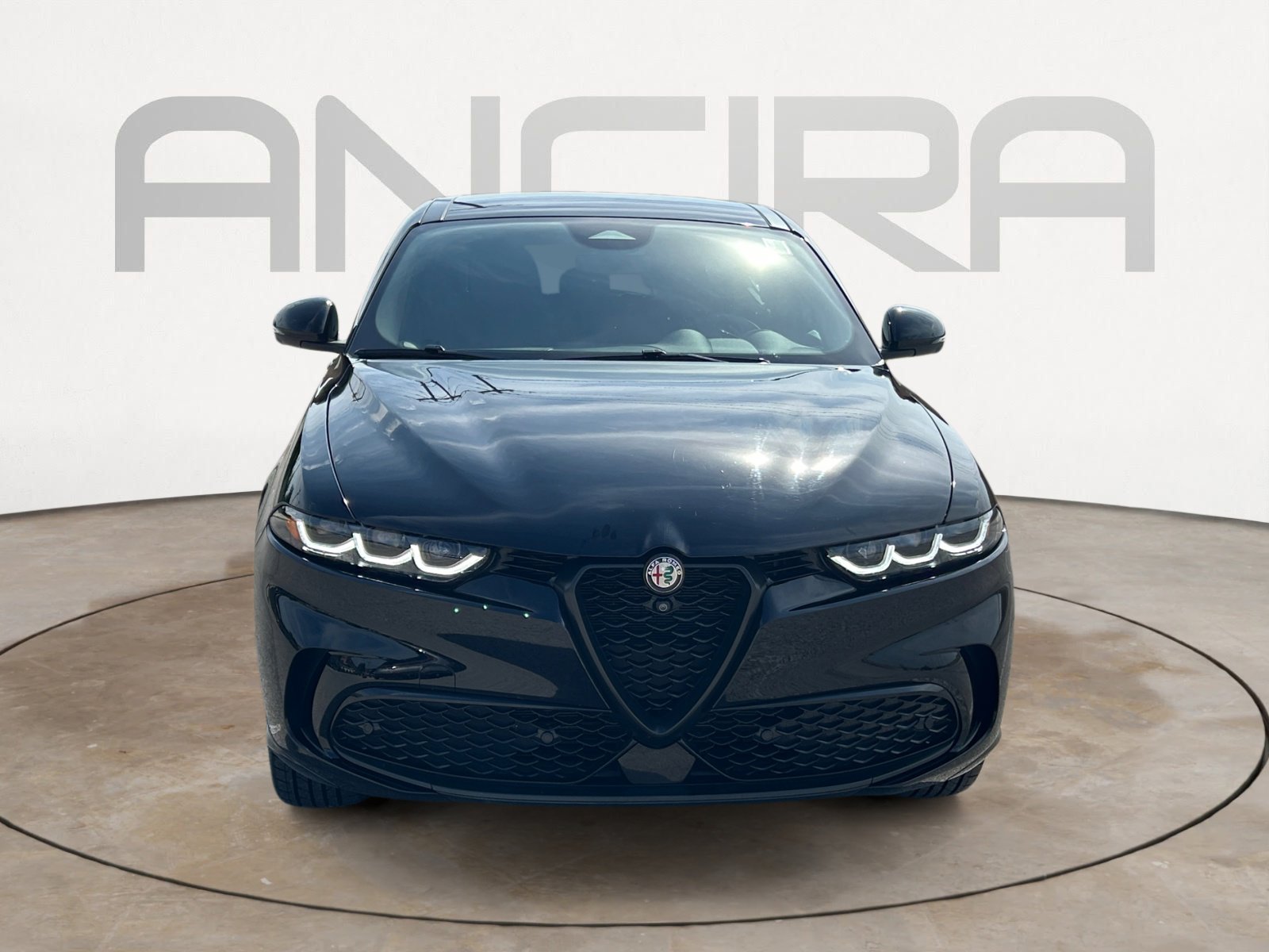 Used 2024 Alfa Romeo Tonale Veloce AWD/4WD image 2