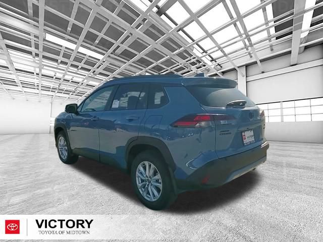 Used 2026 Toyota Corolla Cross LE w/ Black Badges Package (TMS) image 5