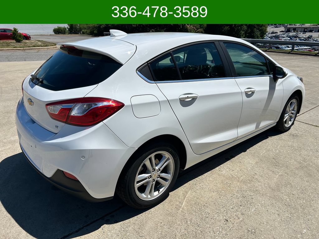 Used 2017 Chevrolet Cruze LT w/ Convenience Package FWD image 5