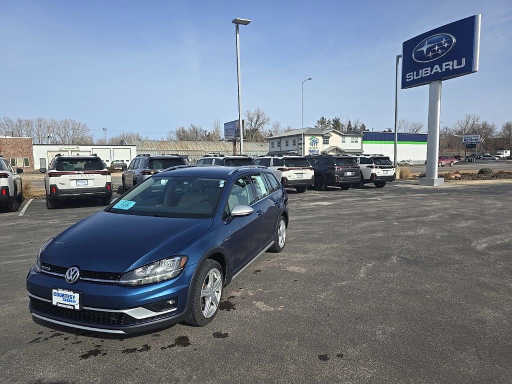 Used 2019 Volkswagen Golf Alltrack S image 4