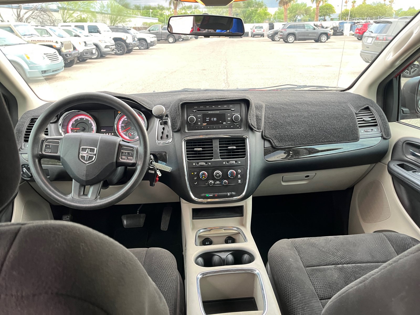 Used 2013 Dodge Grand Caravan SXT FWD image 33