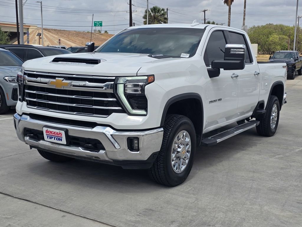 Used 2024 Chevrolet Silverado 2500 LTZ image 9