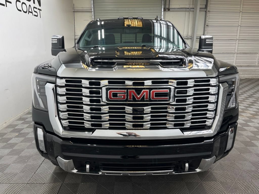 Used 2024 GMC Sierra 2500 Denali w/ Denali Reserve Package AWD/4WD image 4