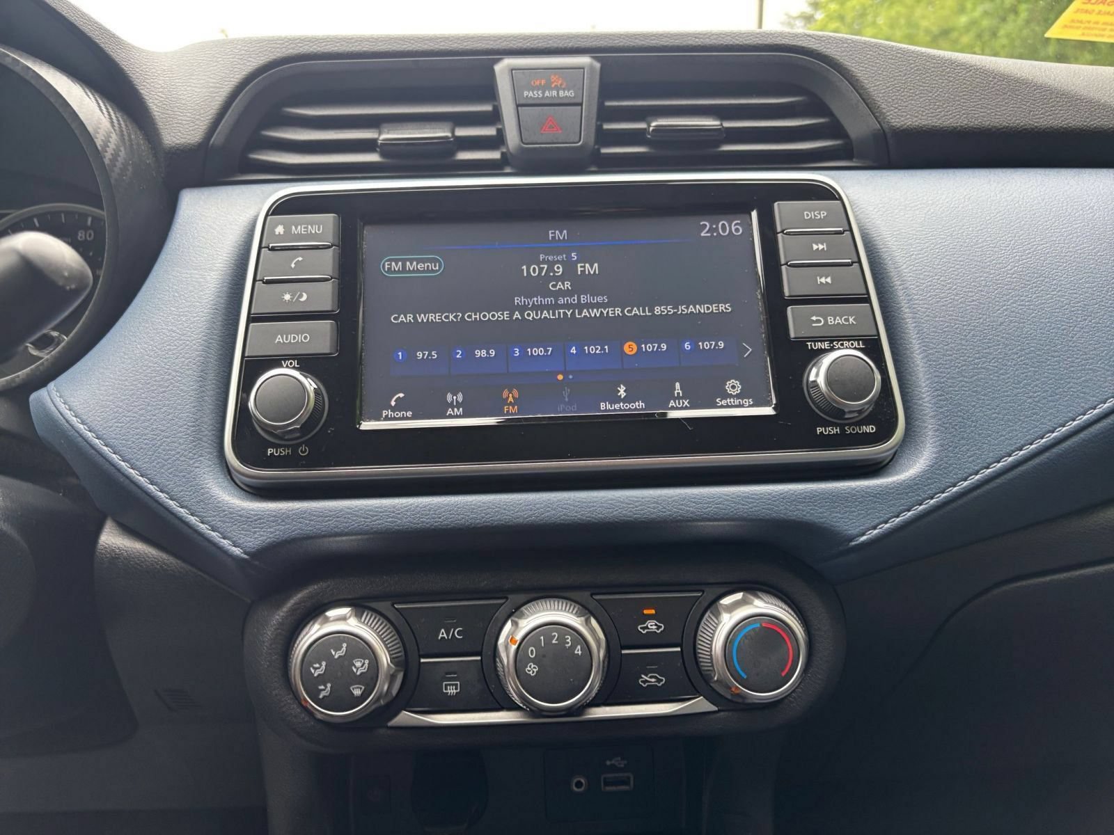 Used 2025 Nissan Versa SV FWD image 17