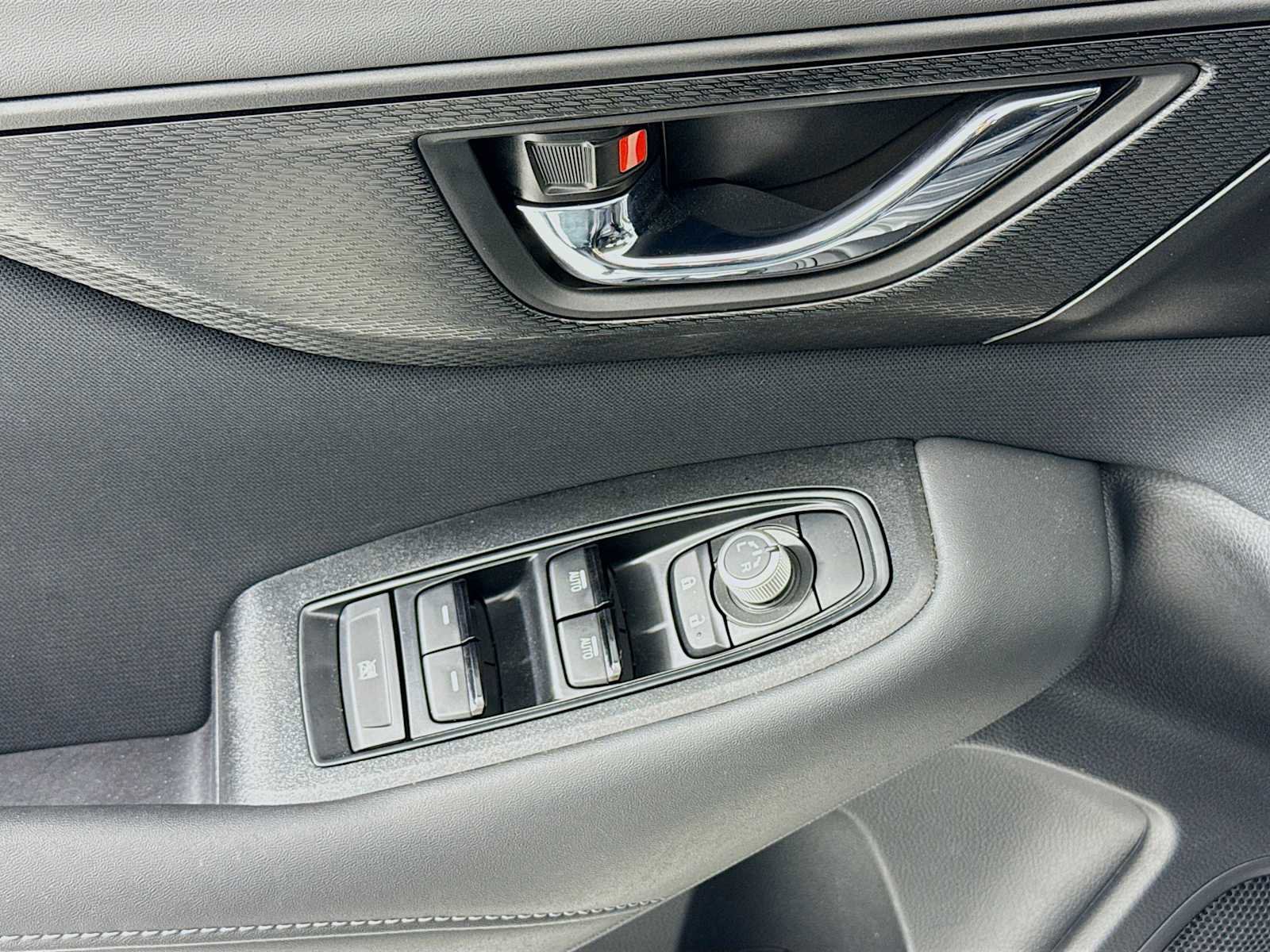 Used 2025 Subaru Outback Premium image 11