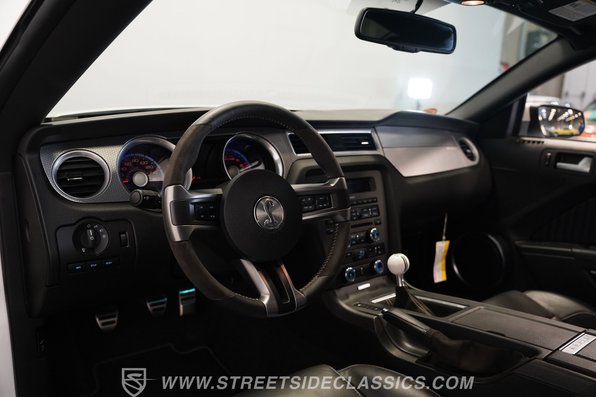 Used 2010 Ford Mustang Shelby GT500 image 38