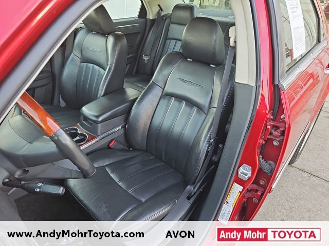 Used 2009 Chrysler 300 C w/ Luxury Group II image 9