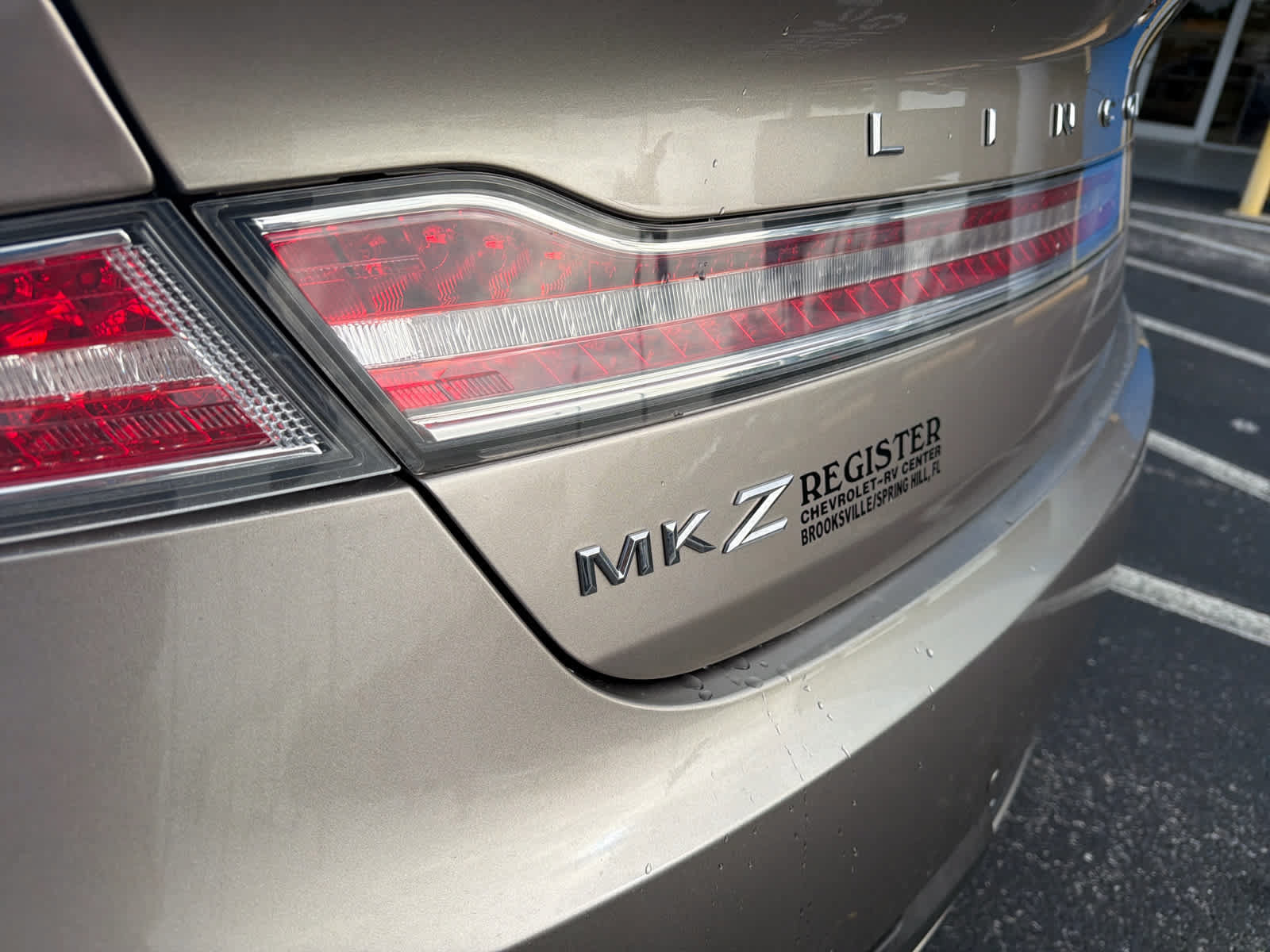 Used 2018 Lincoln MKZ Reserve w/ Technology Package FWD image 10