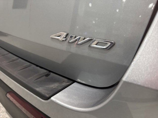 Used 2023 Ford Explorer XLT w/ Equipment Group 202A image 13