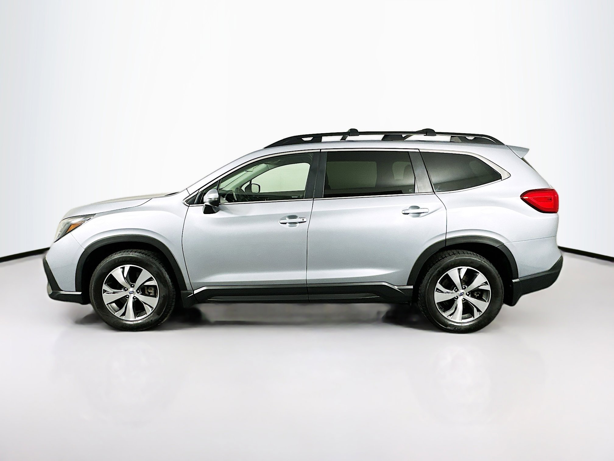 Used 2023 Subaru Ascent Premium w/ Convenience Package AWD/4WD image 4