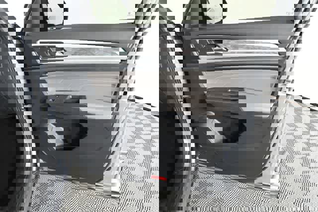 Certified 2023 Volkswagen Atlas Cross Sport SE w/ Panoramic Sunroof Package image 15