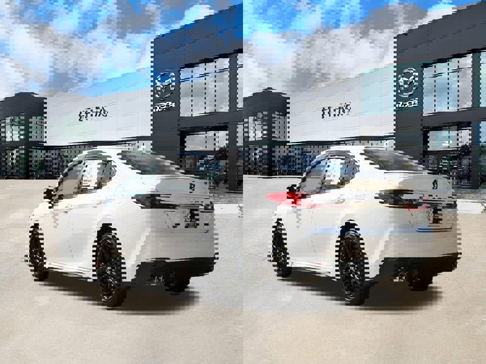 Used 2025 Toyota Camry SE w/ Convenience Package image 2