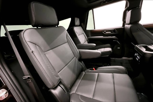 Used 2026 GMC Yukon Denali w/ Sun & Power Step Package AWD/4WD image 26