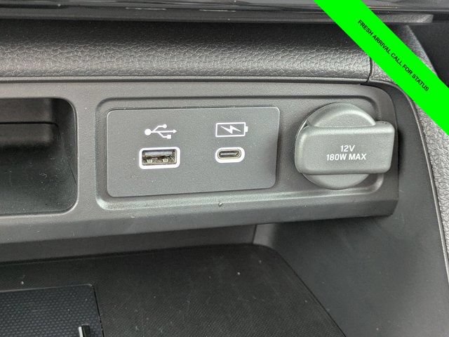 Used 2025 Honda Pilot Touring image 31