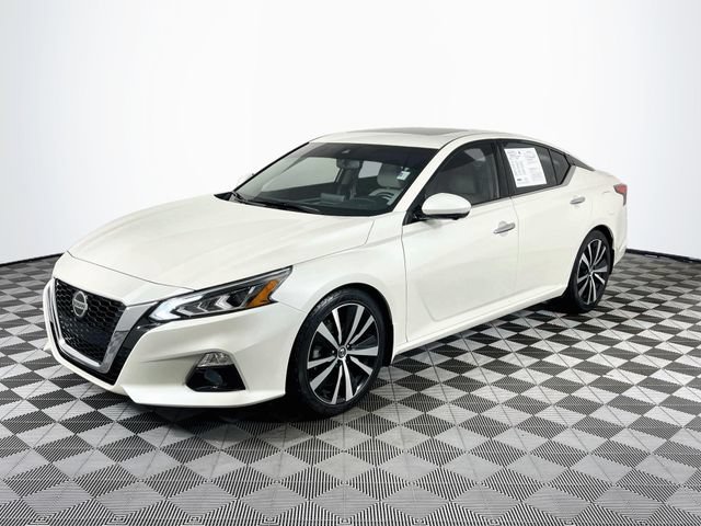Used 2020 Nissan Altima 2.0 Platinum FWD image 4