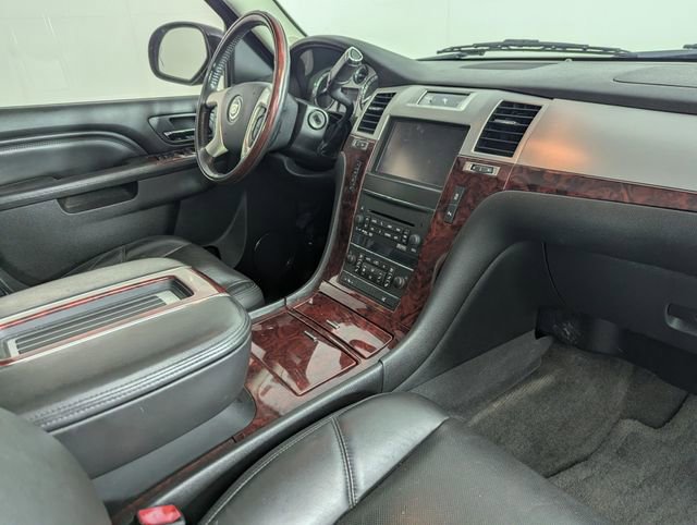 Used 2013 Cadillac Escalade EXT Premium image 15