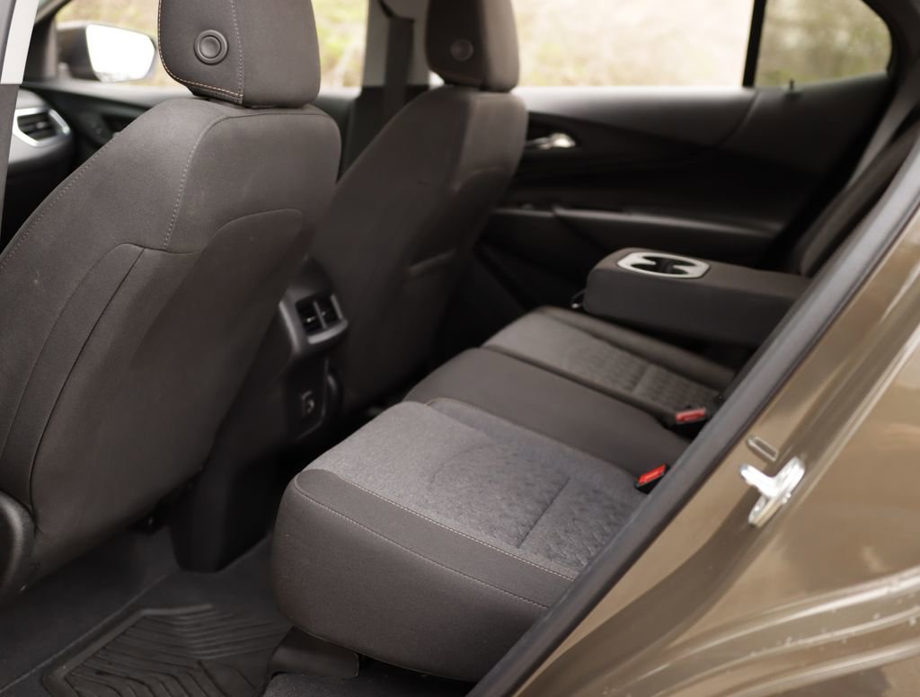 Used 2023 Chevrolet Equinox LT FWD image 23