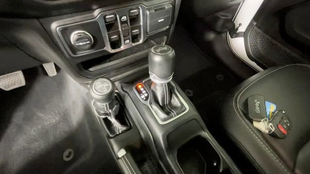 Used 2023 Jeep Wrangler Unlimited Sahara w/ Cold Weather Group AWD/4WD image 26