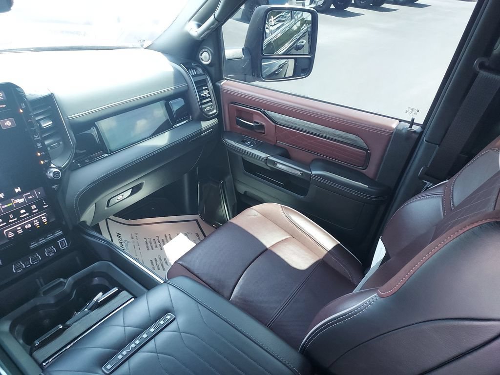 Used 2025 RAM 2500 Limited AWD/4WD image 11