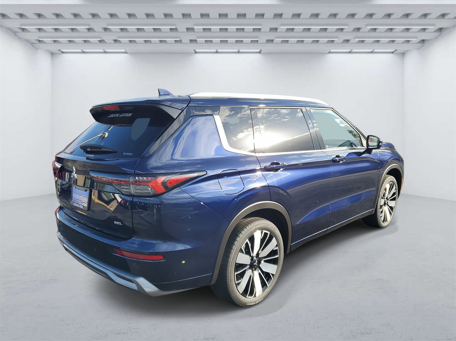 New 2025 Mitsubishi Outlander SEL image 4