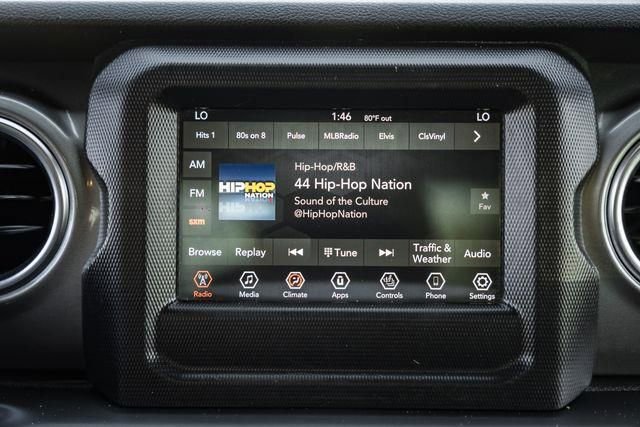 Used 2020 Jeep Gladiator Overland w/ Cold Weather Group image 23