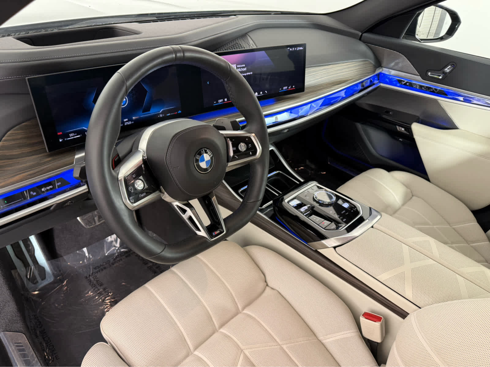 Certified 2023 BMW 740i RWD image 10