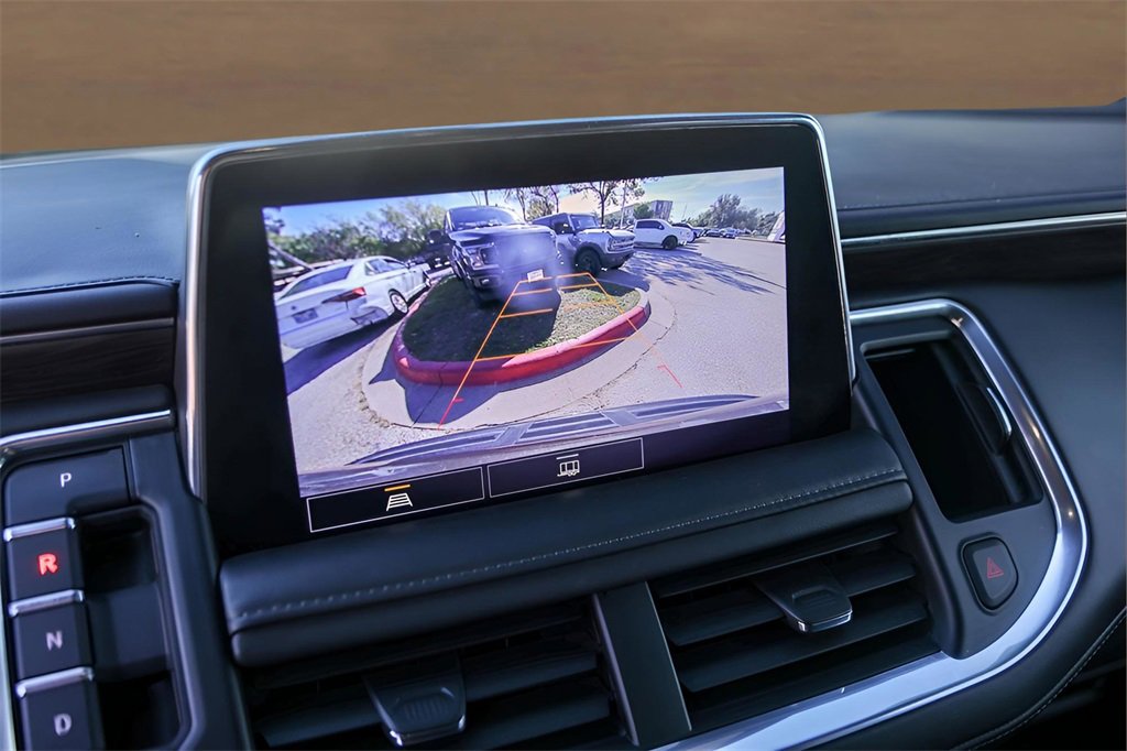 Used 2021 Chevrolet Suburban Z71 image 17