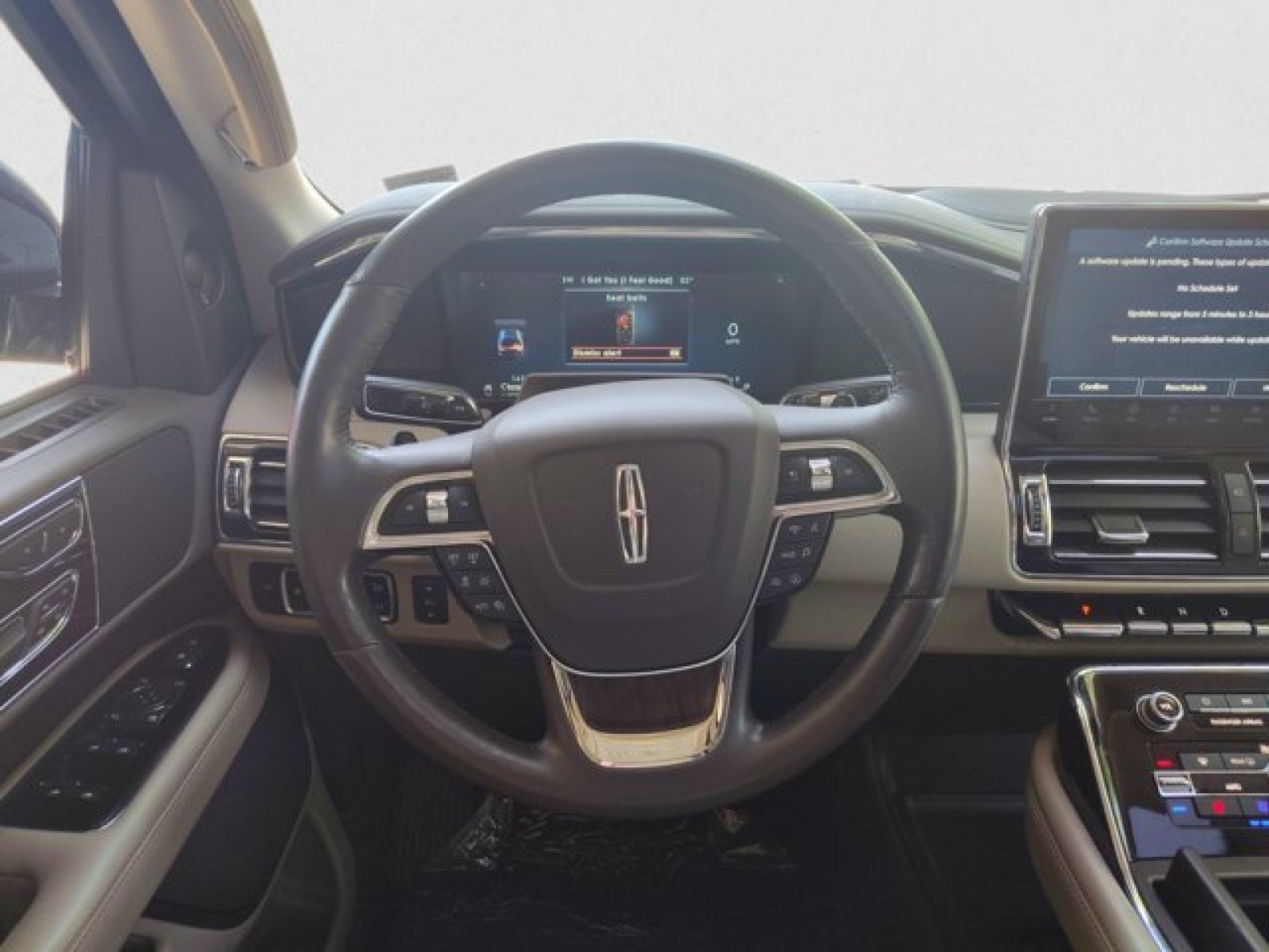 Used 2023 Lincoln Navigator Reserve AWD/4WD image 15