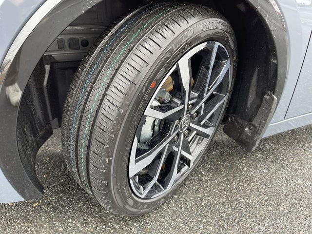 New 2026 Toyota Prius Plug-In Hybrid image 2