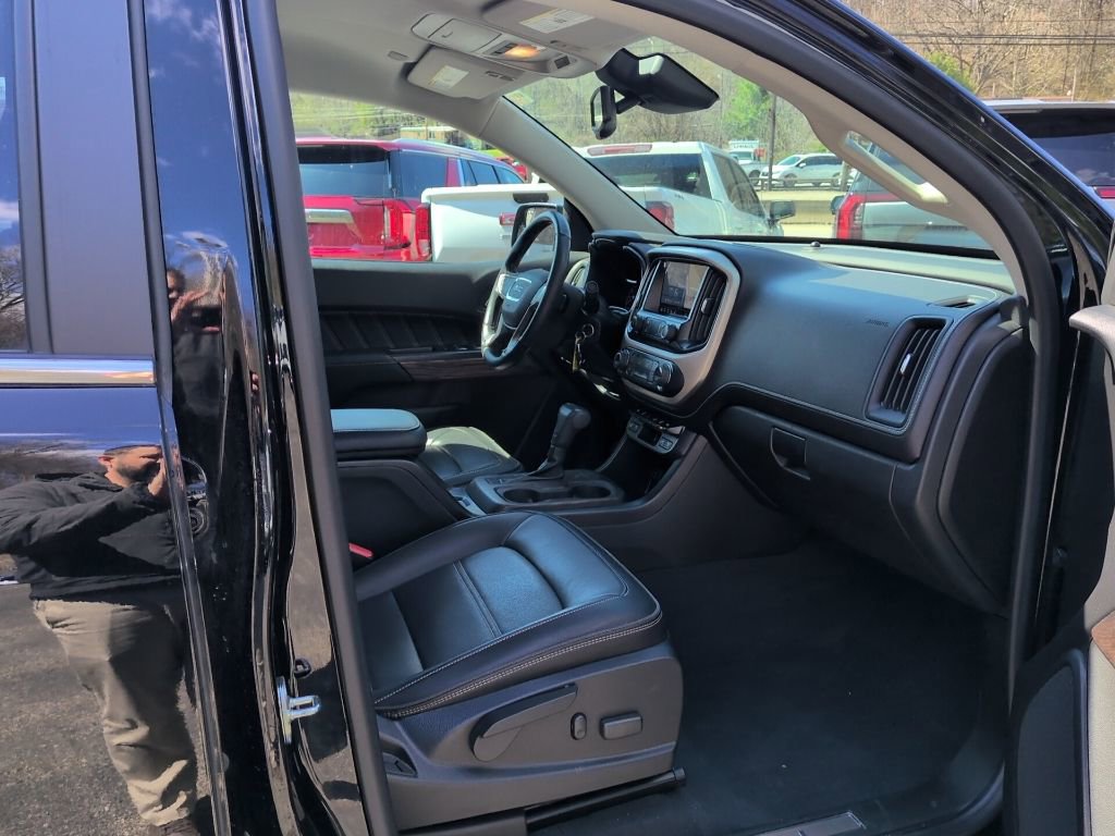 Used 2021 GMC Canyon Denali image 28