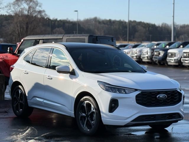 Certified 2023 Ford Escape ST-Line Select w/ Tech Pack #2 image 33