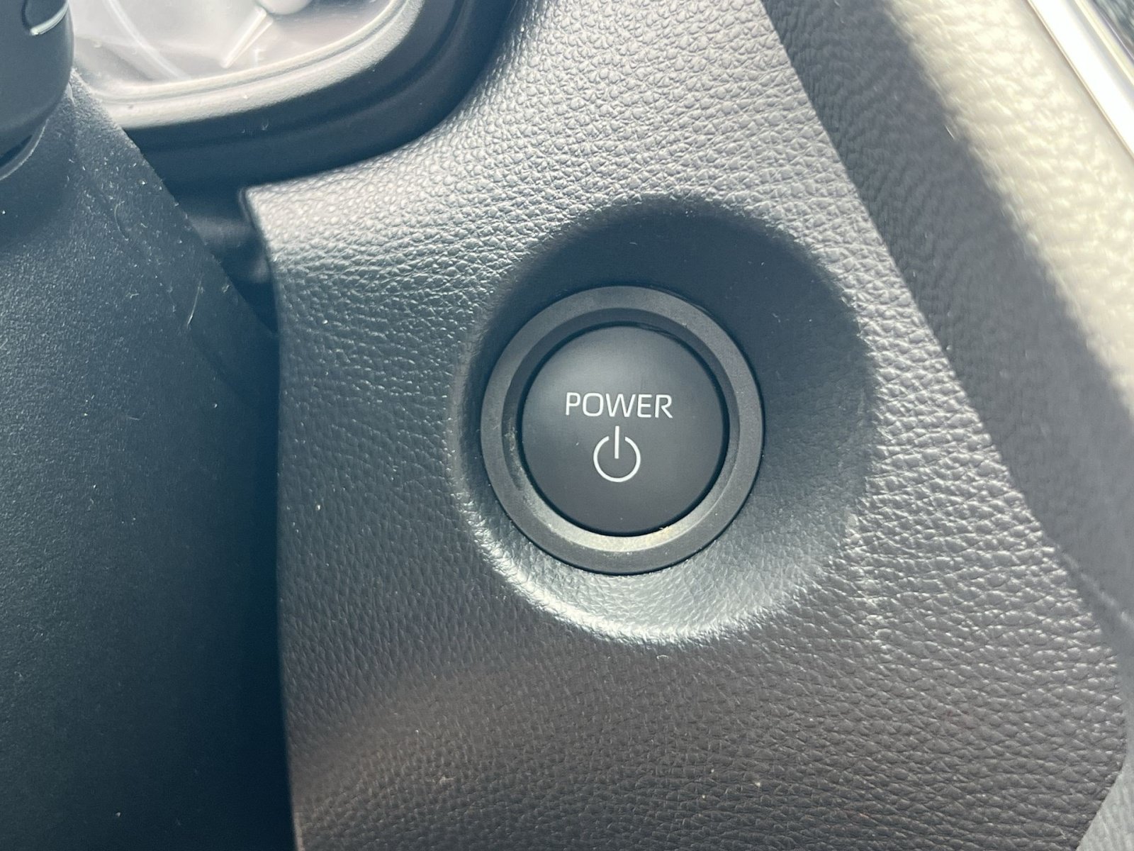 Used 2025 Toyota Corolla Cross AWD Hybrid image 28