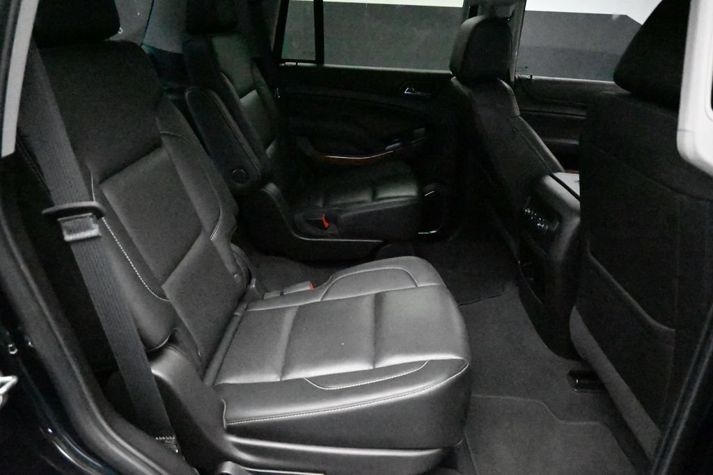 Used 2019 Chevrolet Tahoe Premier w/ RST 6.2L Performance Edition RWD image 11