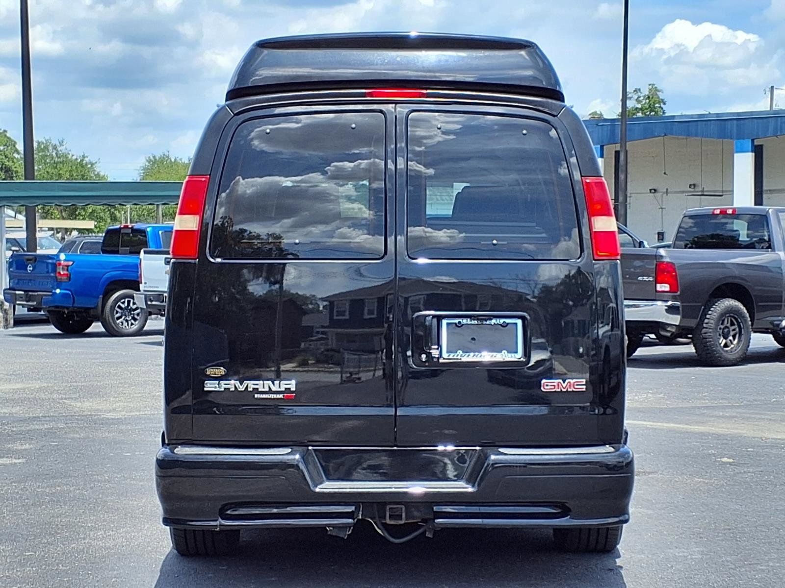 Used 2014 GMC Savana 1500 AWD image 5