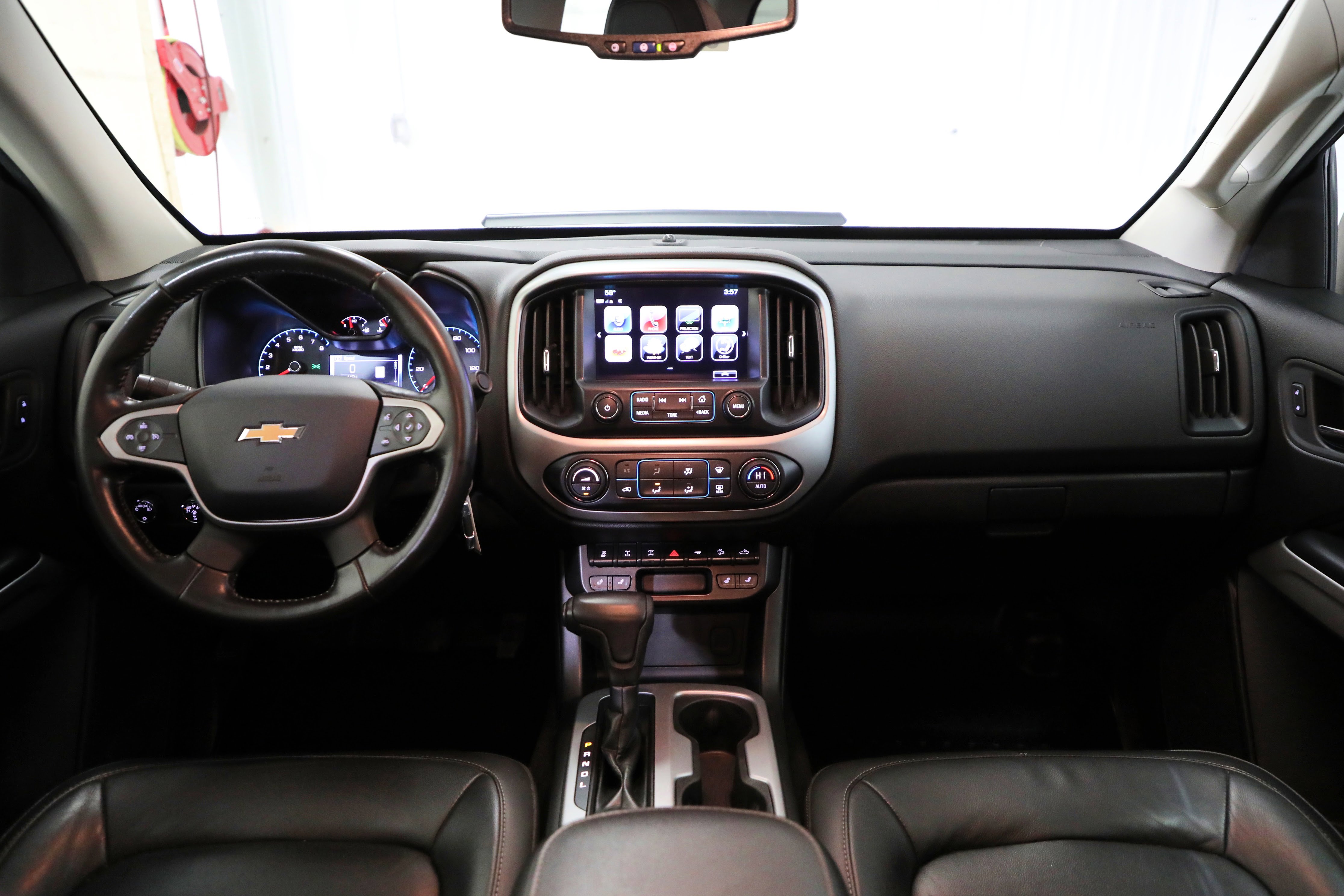 Used 2018 Chevrolet Colorado ZR2 image 2