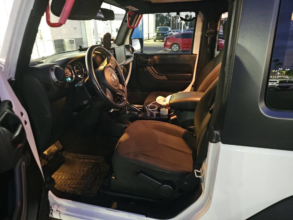 Used 2018 Jeep Wrangler Sport AWD/4WD image 11