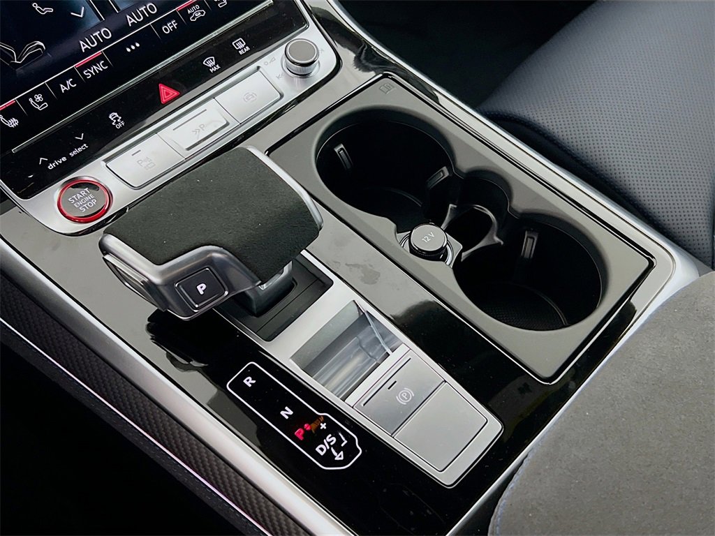 New 2026 Audi RS Q8 performance image 18