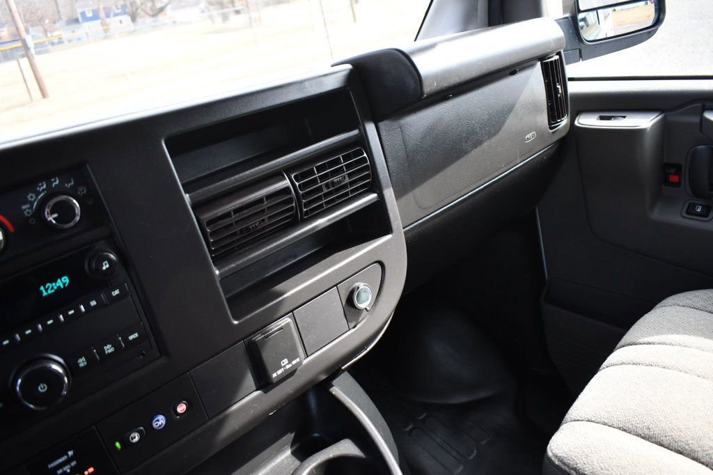 Used 2022 Chevrolet Express 3500 LS image 31