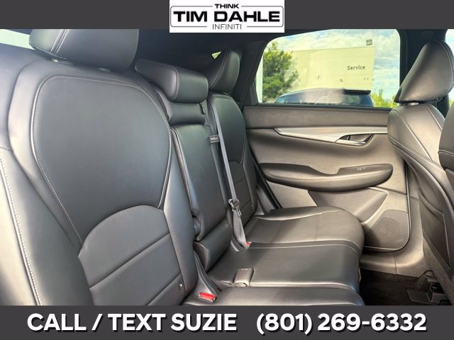 Used 2021 INFINITI QX50 Luxe w/ Appearance Package AWD/4WD image 13