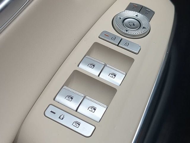 New 2026 Genesis GV70 2.5T Select AWD/4WD image 22
