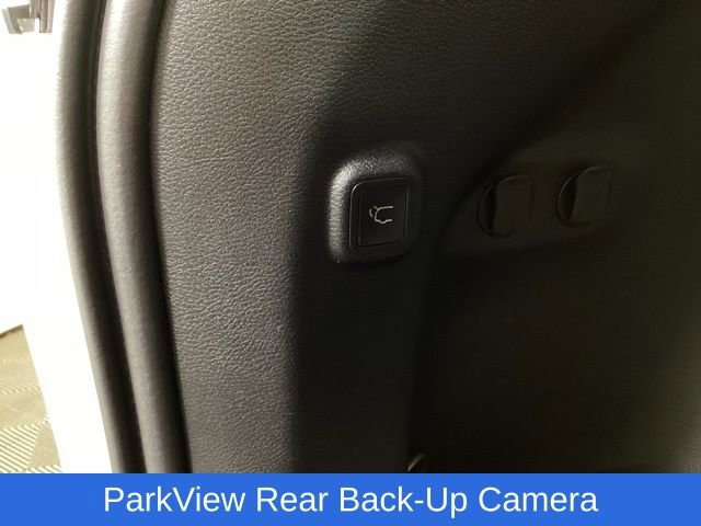 Used 2023 Jeep Cherokee Trailhawk image 12